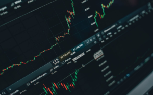 Read more about the article Comparing 7 Essential Aspects of easyMarkets vs TrendSpider: Which Is Your Trading Ally?