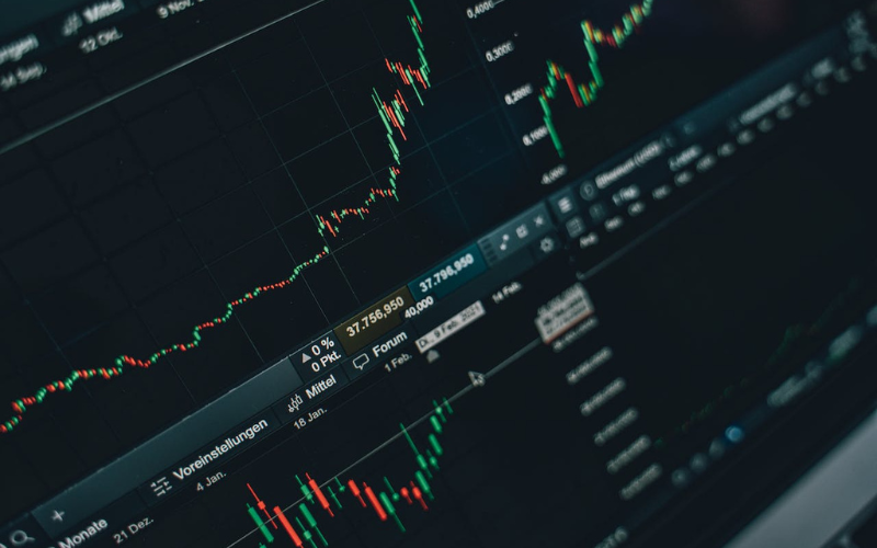 You are currently viewing Comparing 7 Essential Aspects of easyMarkets vs TrendSpider: Which Is Your Trading Ally?